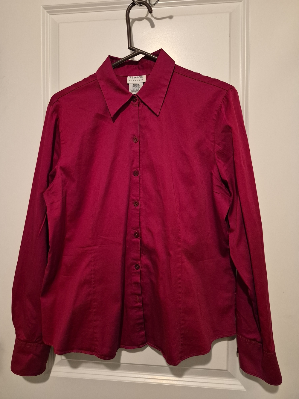 George Women's Long-Sleeve Button-Down Shirt in Magenta
